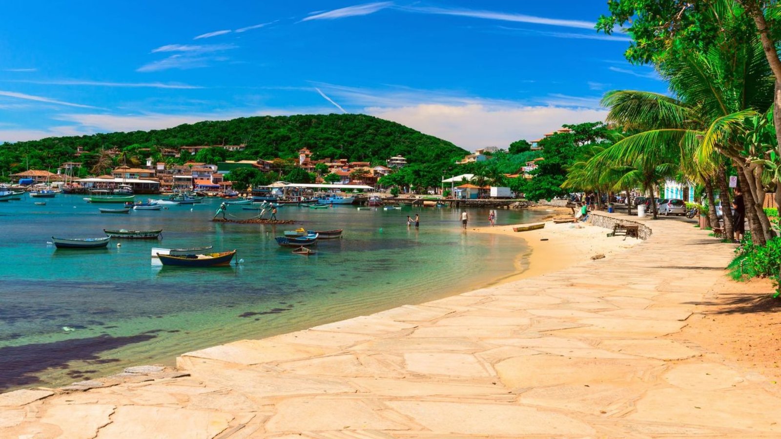 Descubra as praias tranquilas de Búzios e relaxe na Pousada Peixe Crew