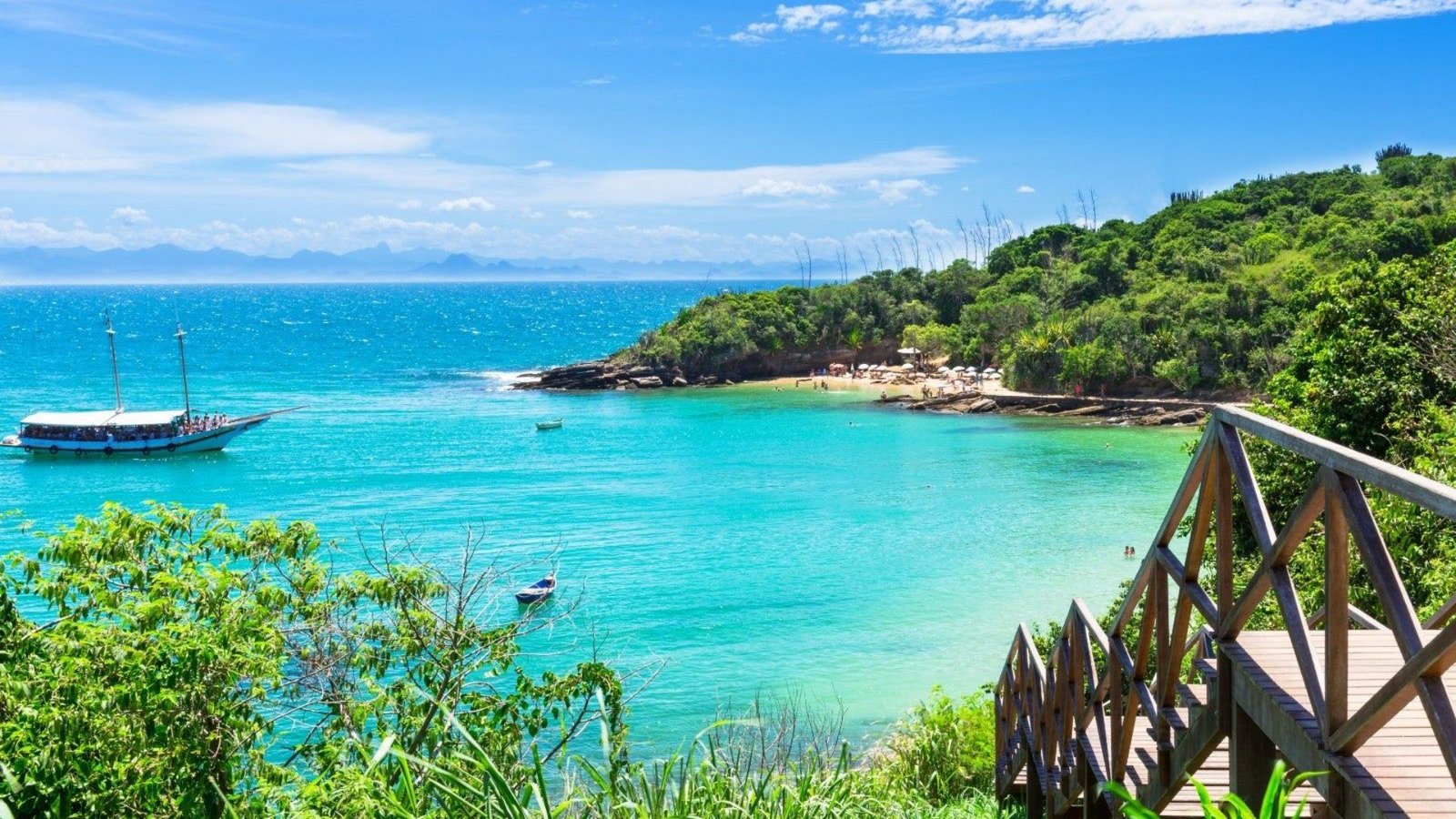 Descubra Búzios para uma lua de mel perfeita! Praias deslumbrantes e a Pousada Peixe Crew garantem momentos românticos inesquecíveis.