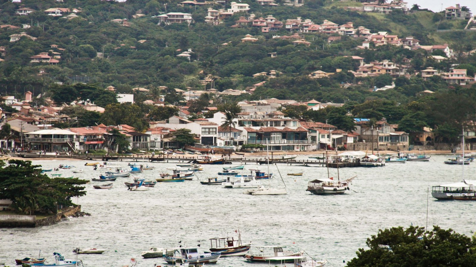 Descubra Búzios na Pousada Peixe Crew: praias deslumbrantes